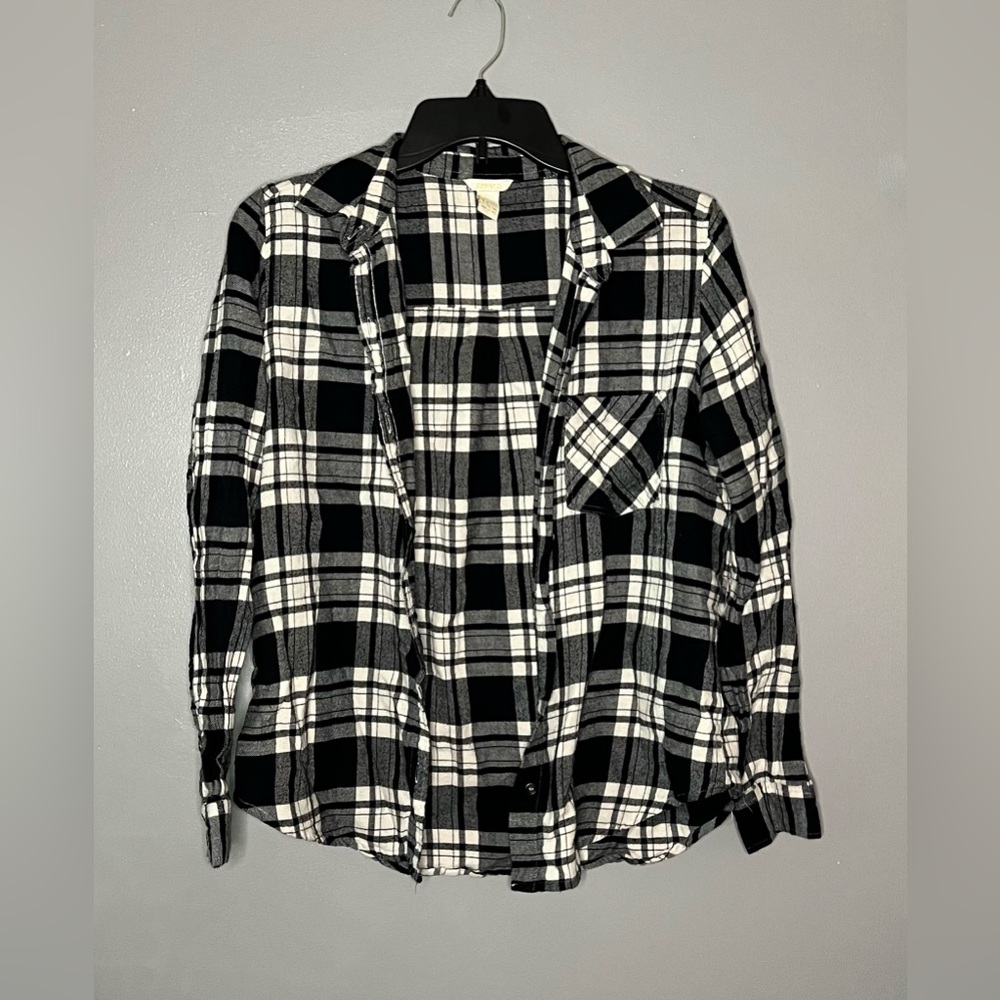 Forever 21 - Women’s Button Up / Plaid Shirt